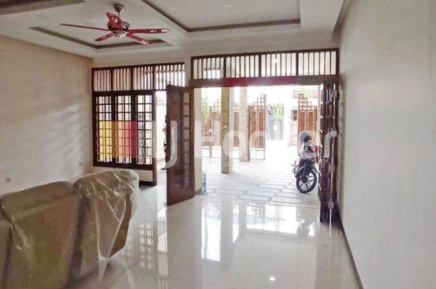 Rumah Taman Malaka Utara Duren Sawit, Jakarta Timur