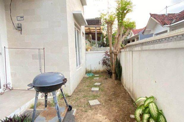 Rumah Di Jln Raya Kesambi Kerobokan Kuta Bali.Seminyak,Umalas,Canggu