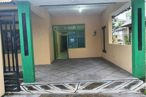 DI JUAL RUMAH! LOKASI STRATEGIS! DEKAT AMBARRUKMO PLAZA!