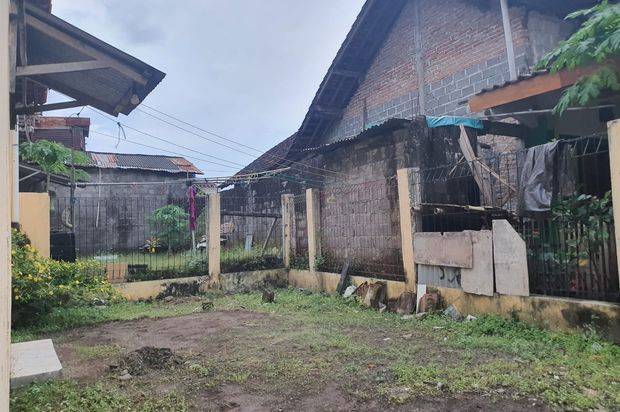 DI JUAL RUMAH! LOKASI STRATEGIS! DEKAT AMBARRUKMO PLAZA!