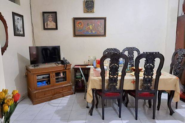 Rumah Jadul tapi unik dan lantai 2 untuk kos2an