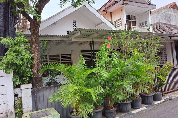 Rumah Jadul tapi unik dan lantai 2 untuk kos2an