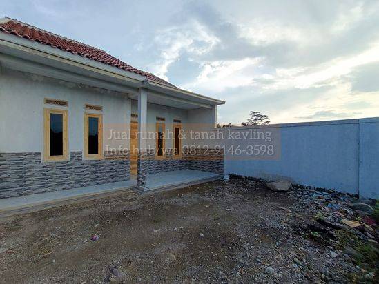 rumah di jual masih baru