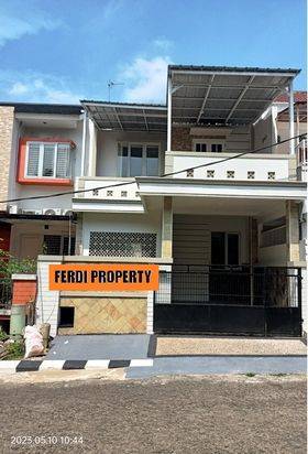 Rumah Rapi Cantik Dekat Mal Citra Gran Cibubur
