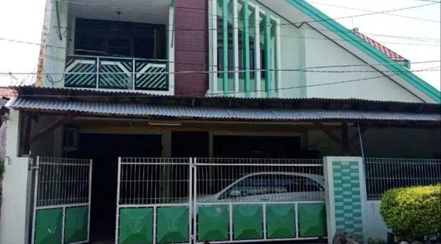 Rumah Mulyosari Utara Posisi Hook, Semi Furnish