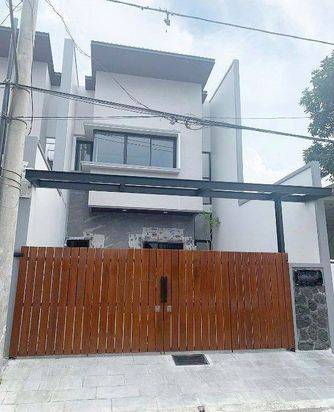 Rumah Mulyosari Strategis Jalan Utama