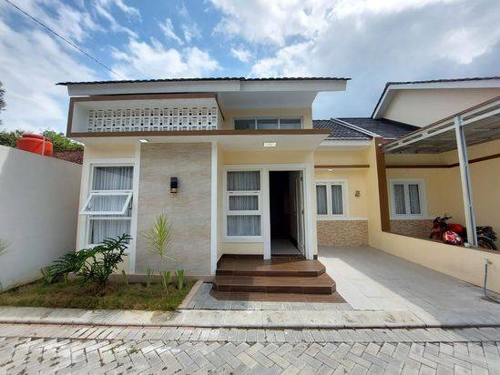 RUMAH MURAH SIAP HUNI DI SLEMAN DALAM CLUSTER DEKAT ADISUCIPTO