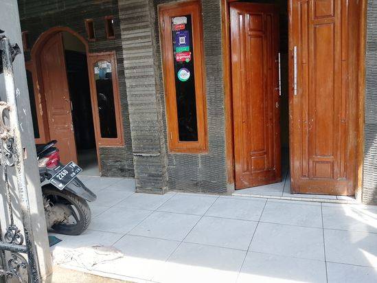 Rumah 2Lt & kontrakan 2pintu