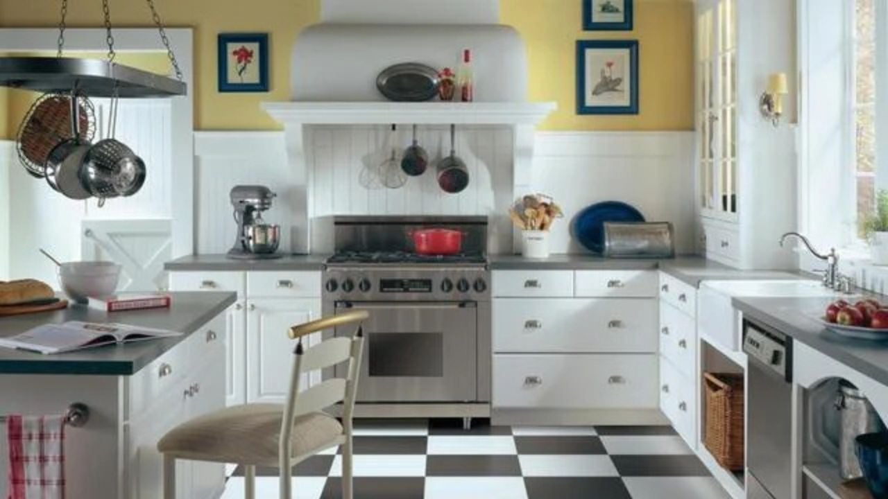 Dapur dengan Ubin Catur