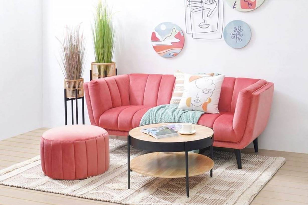 Model Dinding Ruang Tamu Minimalis Serba Pink
