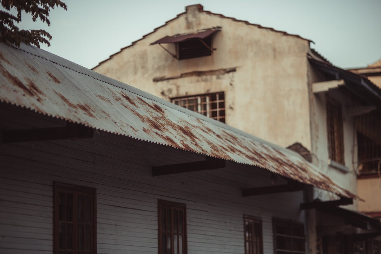 lingkungan rumah terbengkalai lingkungan rumah terbengkalai