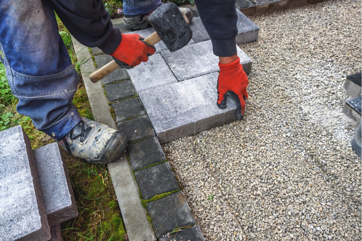 konstruksi dasar paving block