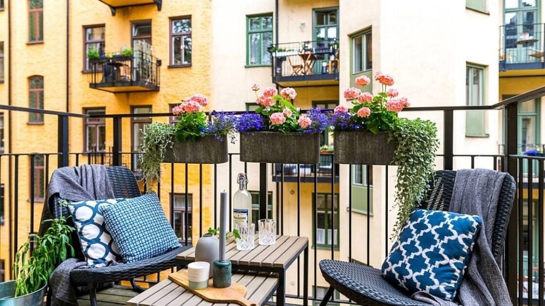 Inspirasi Desain Balkon Kecil | Cantik dan Fungsional