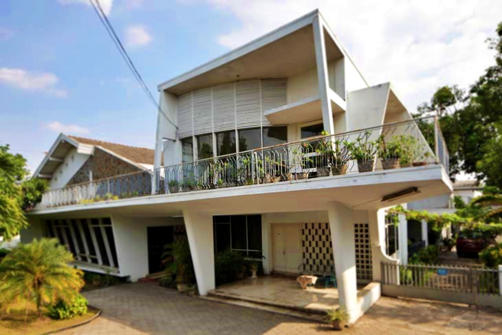Desain Rumah Jengki Teras Luas untuk Berkumpul - Sinar Mas Land