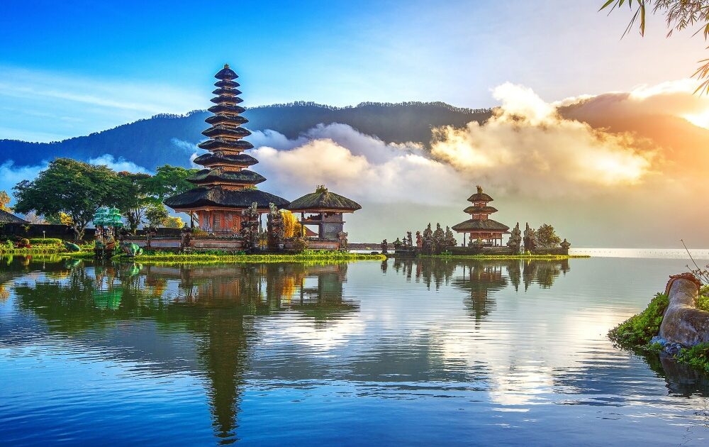 7 Alasan Hidup di Bali Menyenangkan. Berasa Liburan Tiap Hari 7 Alasan Hidup di Bali Menyenangkan. Berasa Liburan Tiap Hari