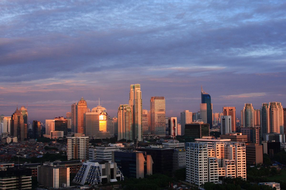 harga 1 unit apartemen di jakarta barat