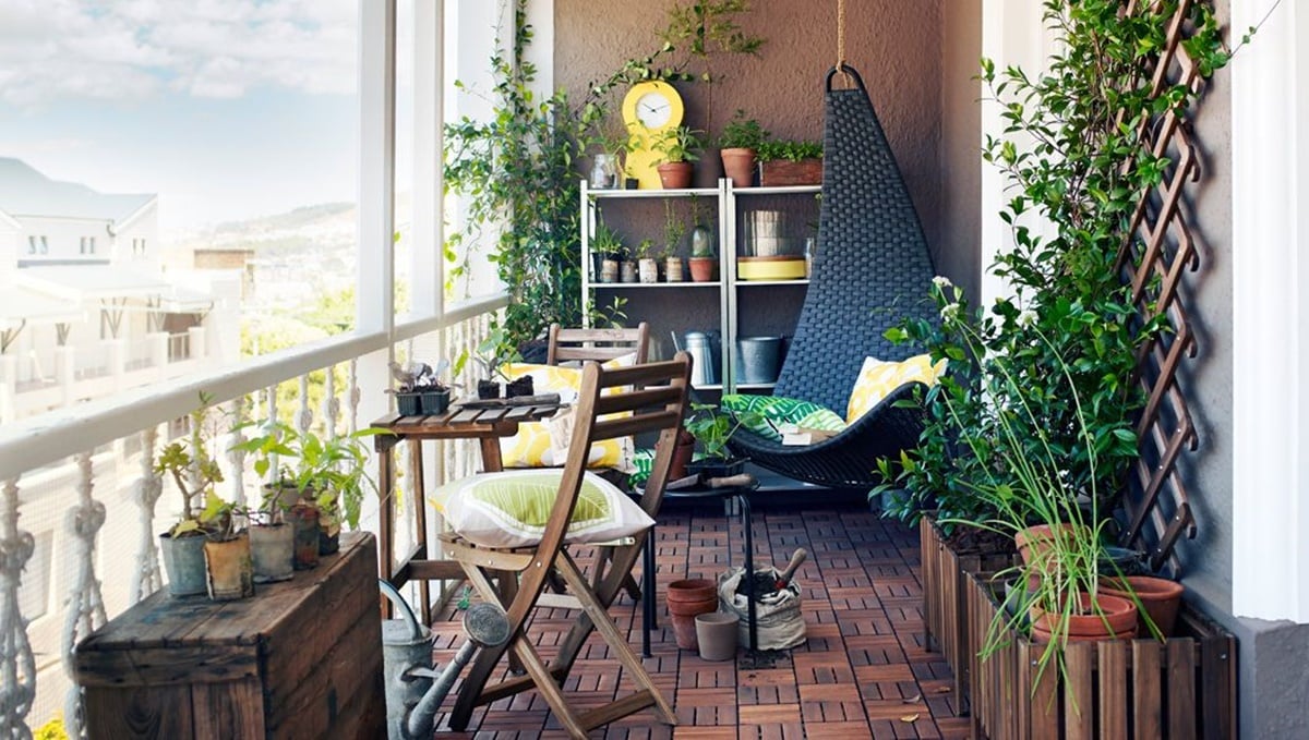 Balkon Belakang Rumah 2 Lantai
