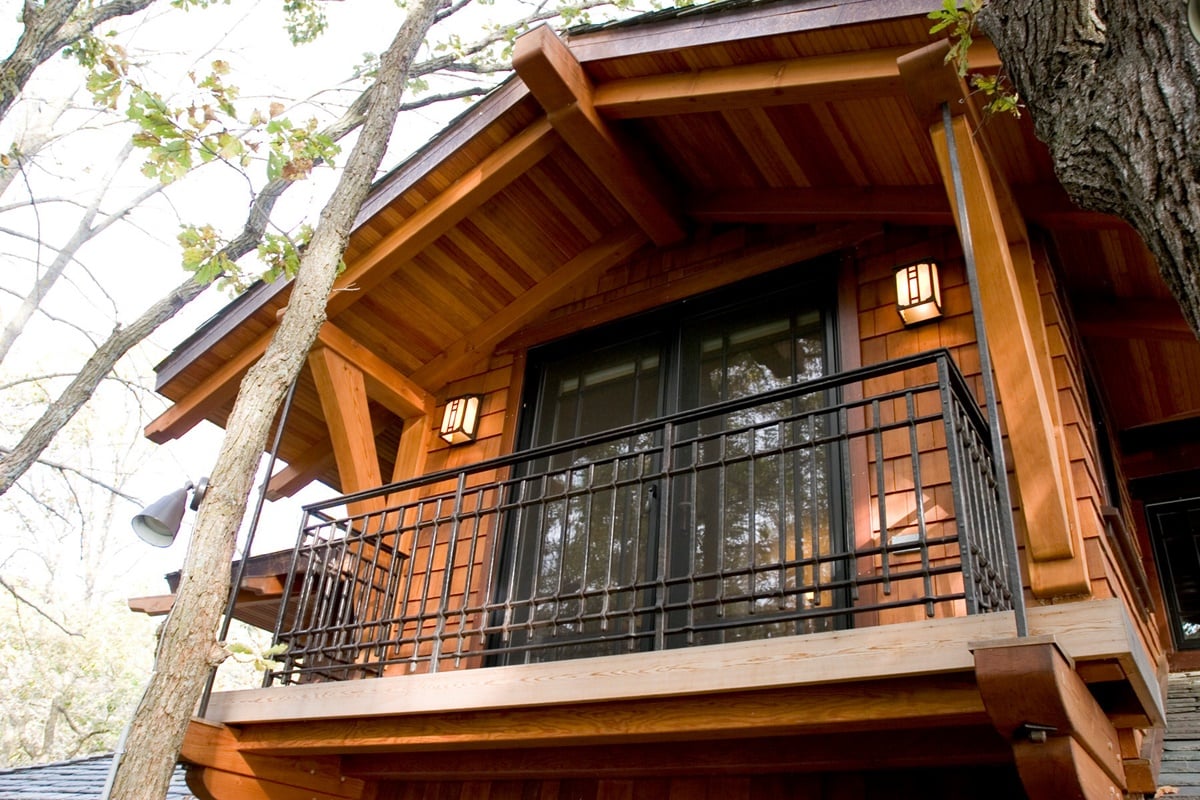 Balkon Rumah Kayu