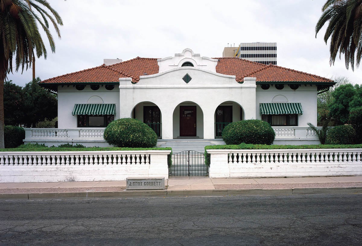 rumah model spanyol mission revival