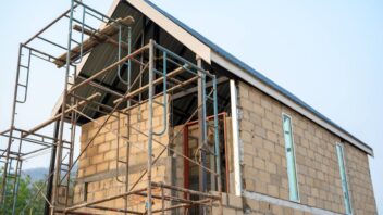 Meninggikan Rumah Tanpa Bongkar