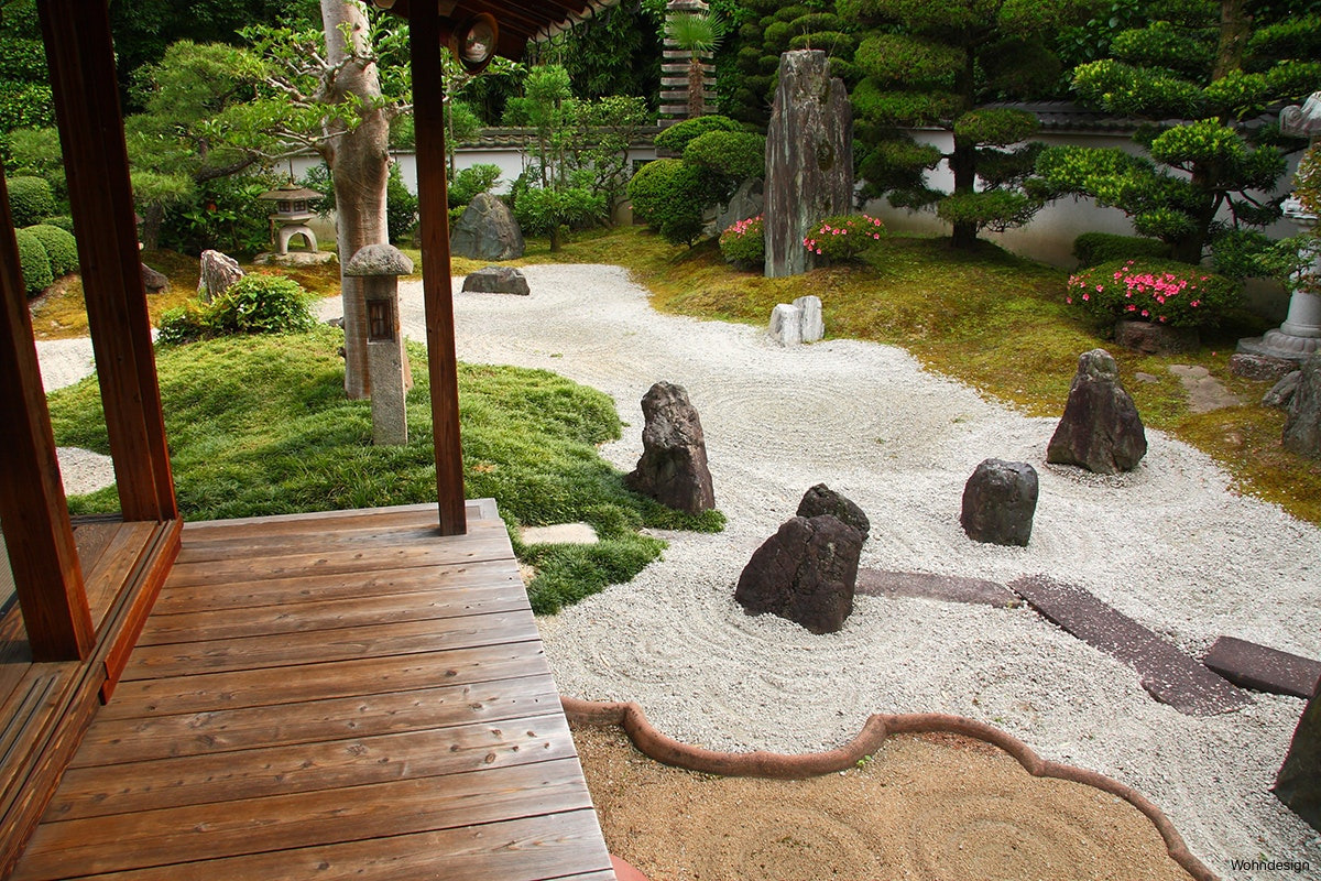 Zen Garden di Depan Rumah