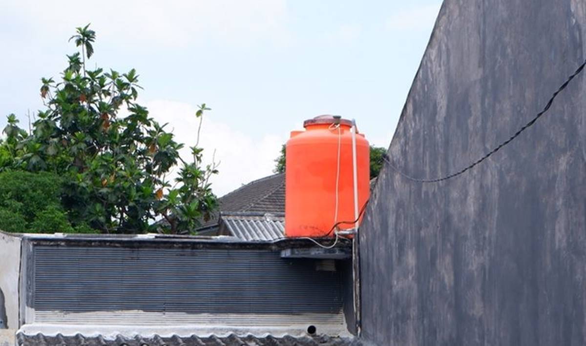 Dudukan Tandon Air di Atas Dapur