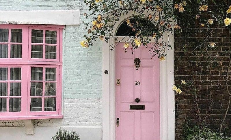 Warna Pink dan Putih