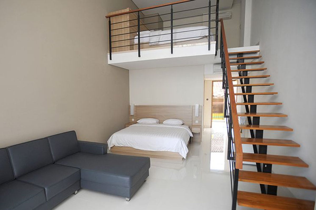 rumah mezzanine 2 kamar