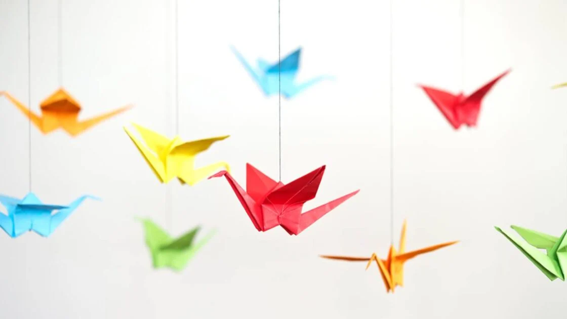 9 Cara Membuat Hiasan Dinding dari Kertas Origami yang Mudah