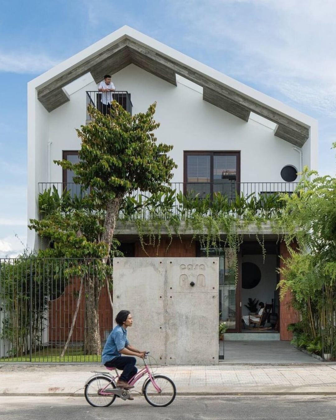 Rumah Modern Tropis Industrial
