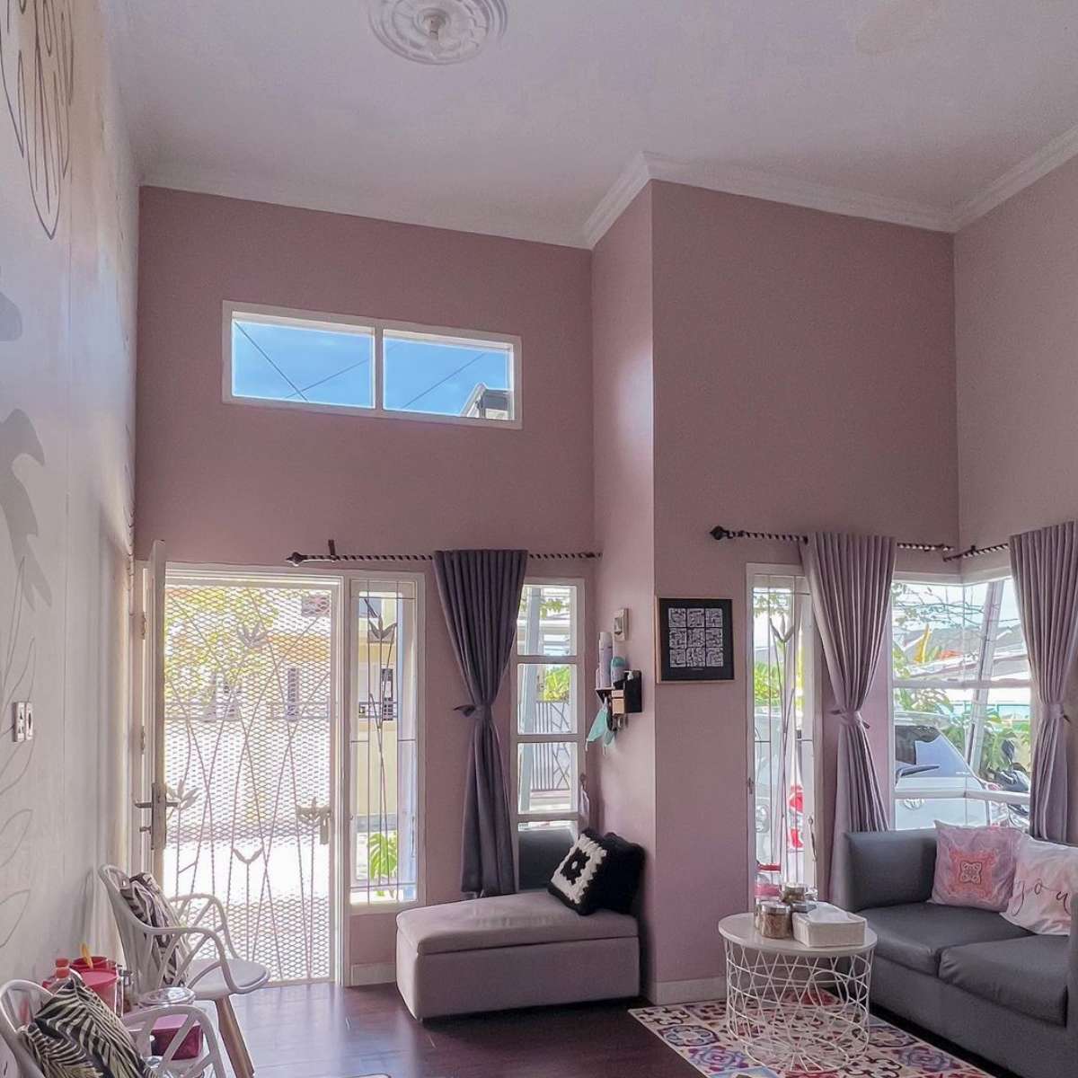 tinggi plafon rumah 4 meter