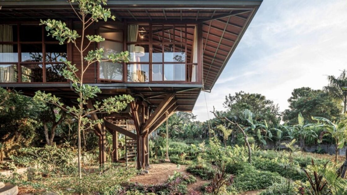 15 Desain Rumah Bali Modern dengan Suasana Teduh 15 Desain Rumah Bali Modern dengan Suasana Teduh