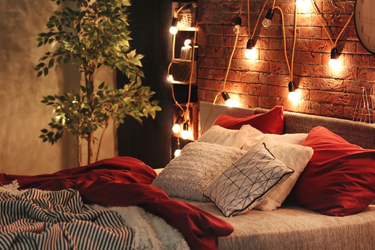 Warna Cat Kamar Tidur Romantis Nuansa Alami