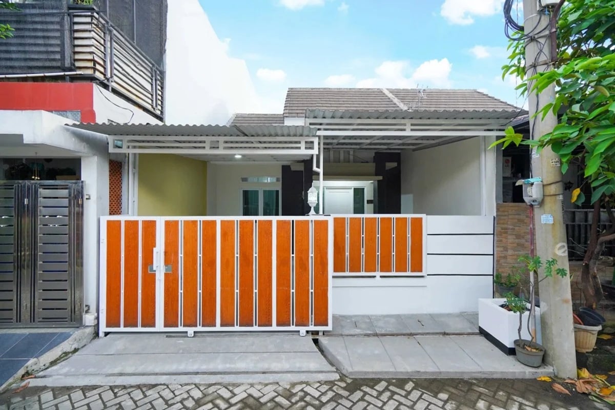 Pintu Gerbang Rumah Minimalis Woodplank