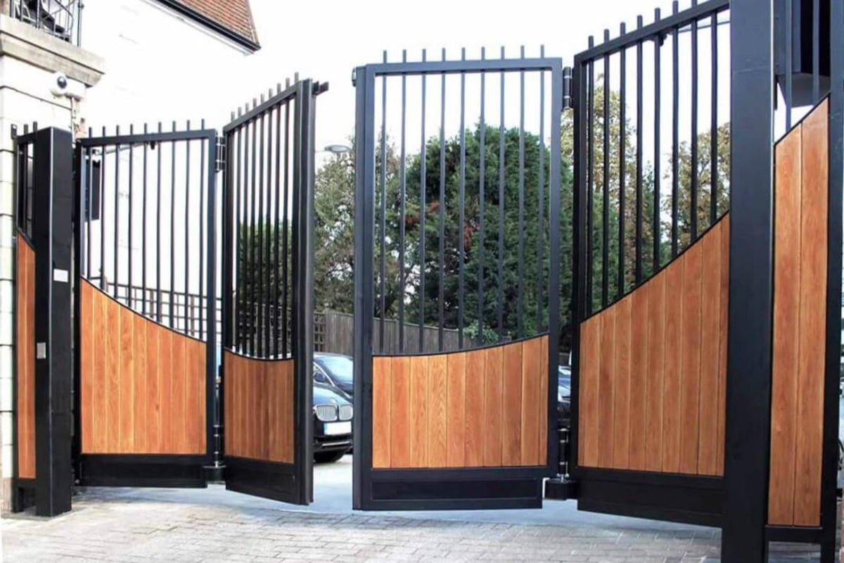pintu pagar rumah klasik