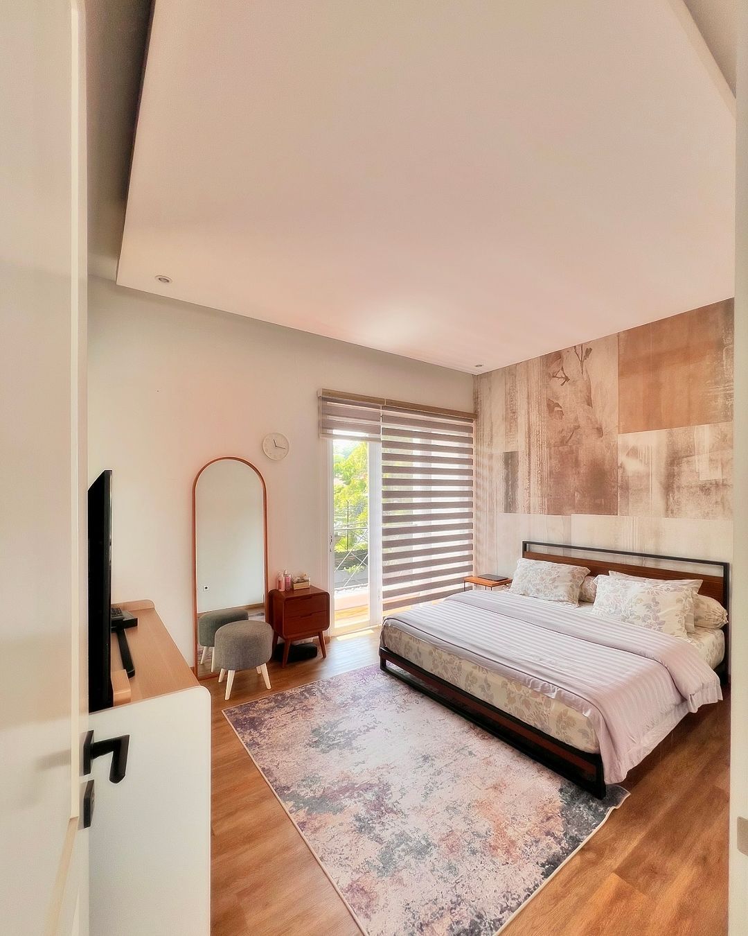 Kamar Tidur Mewah Modern Minimalis Natural