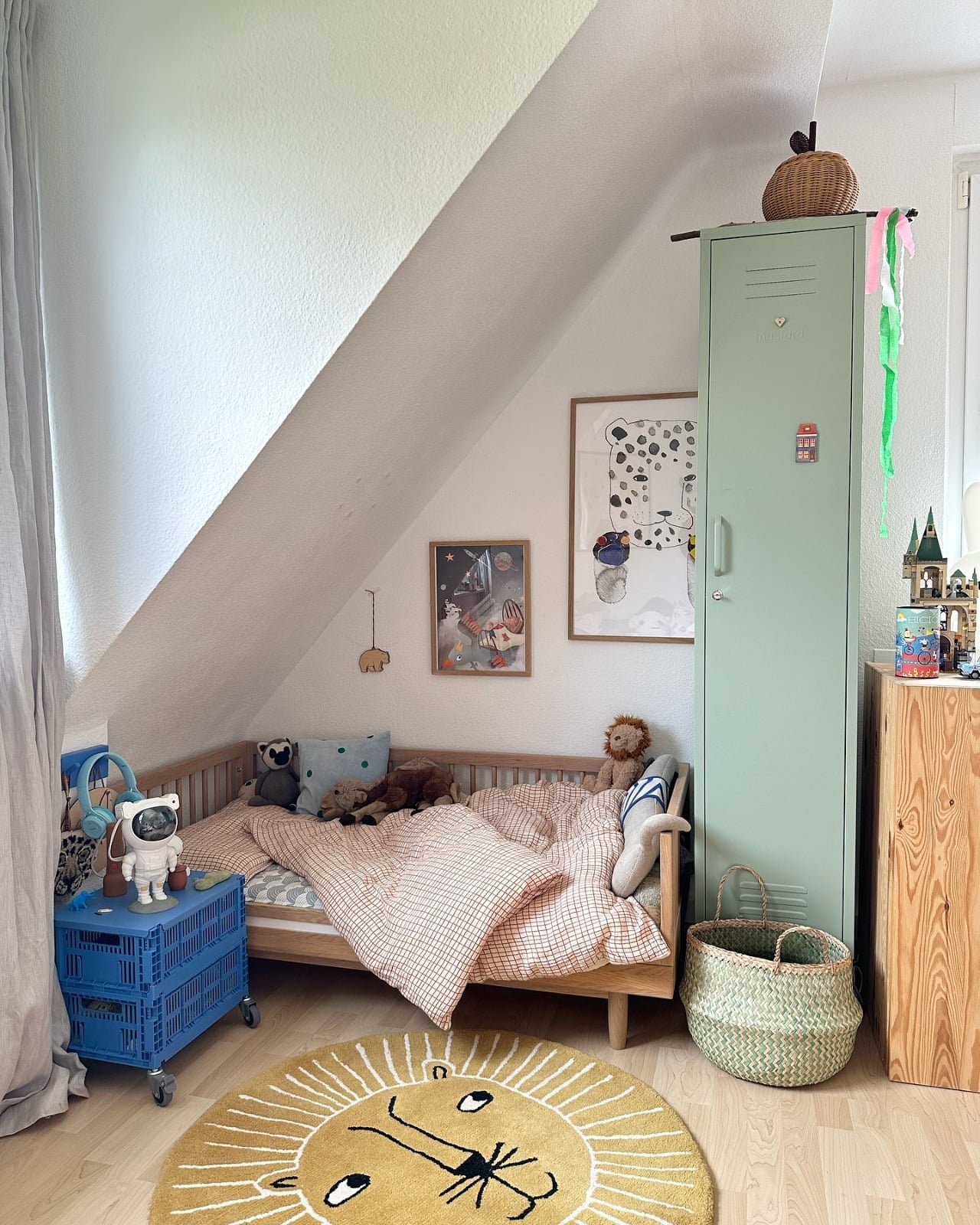 Desain Kamar Tidur Anak Bawah Tangga