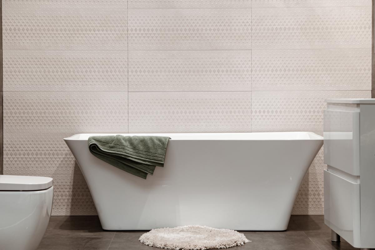 kemarik kamar mandi warna ivory