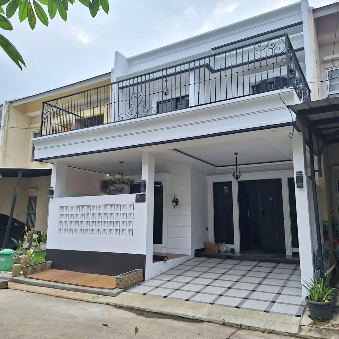 Rumah Bagus Tingkat Modern Klasik