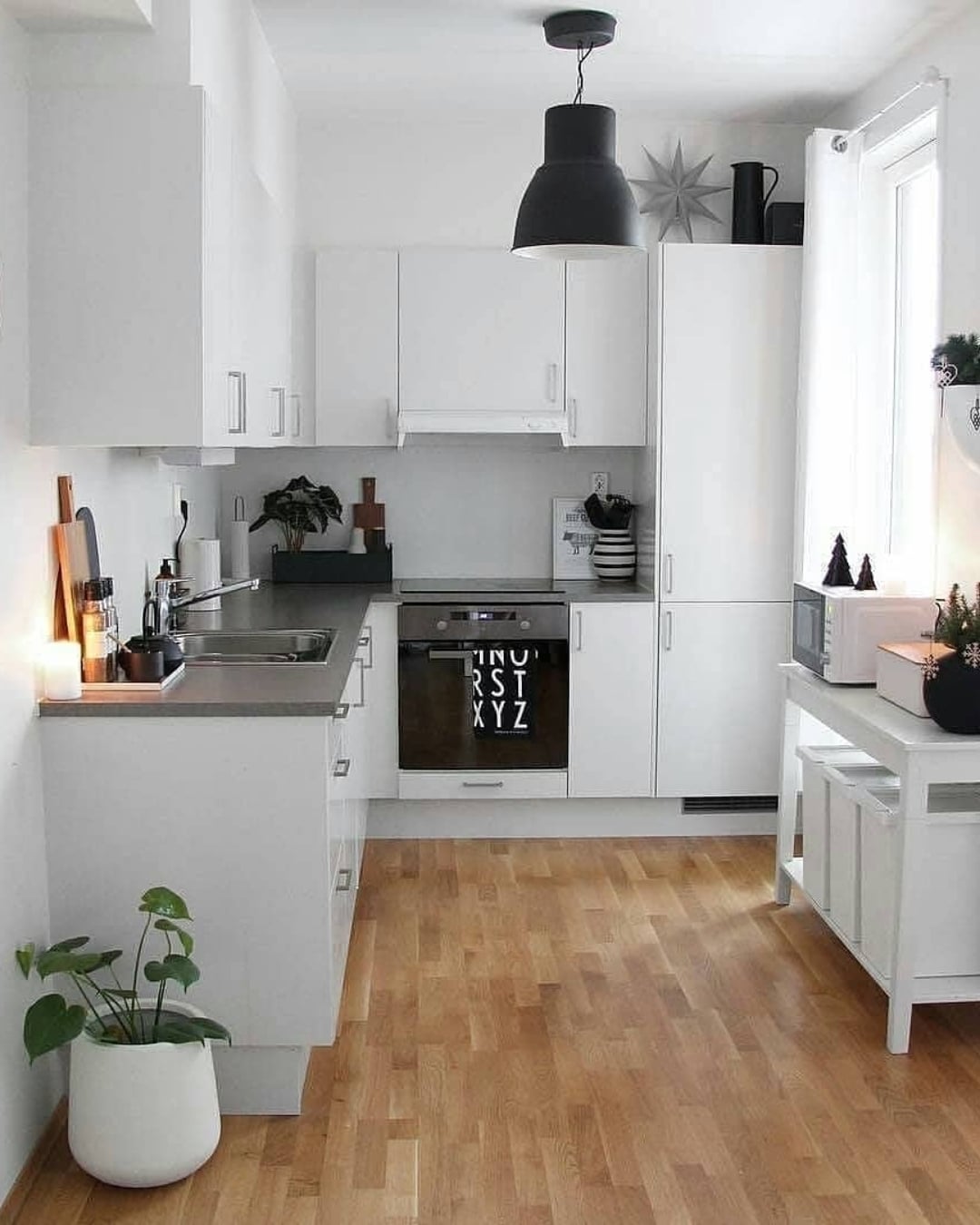 Desain Dapur Sempit Minimalis Elegan