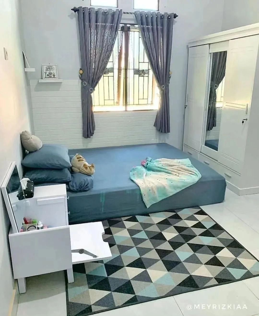 Desain Kamar Tidur Minimalis Ukuran 3x4 dengan Kasur Lesehan