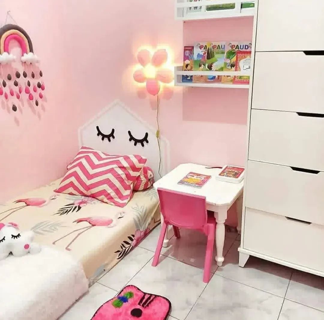 Desain Kamar Tidur Minimalis Ukuran 3x4 Bernuansa Pink