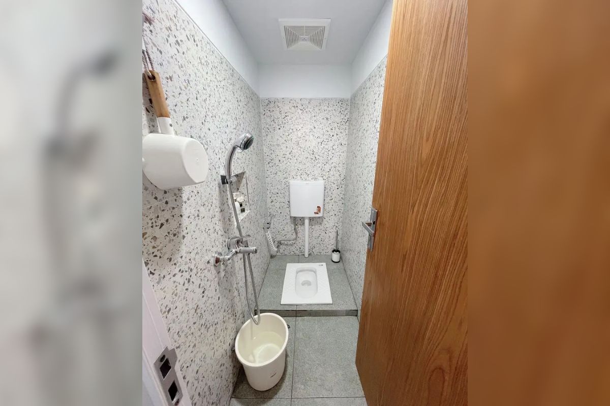 Desain Kamar Mandi Minimalis Kloset Jongkok Shower