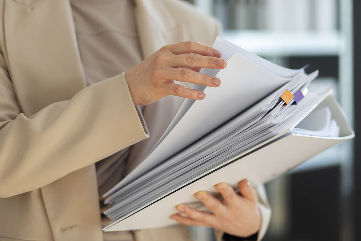Ilustrasi dokumen dalam properti