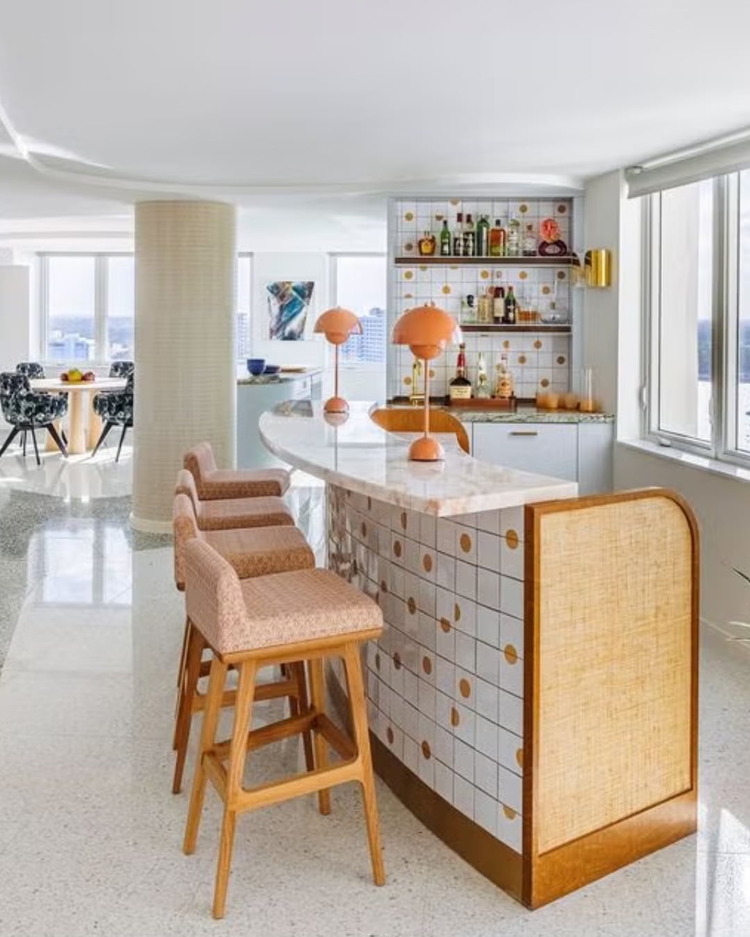 Mini Bar Dapur Keramik Bergaya Mid-Century Modern