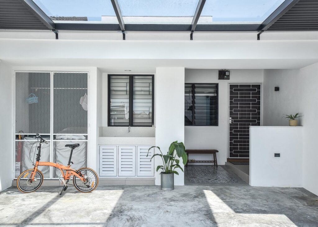 Renovasi Rumah Subsidi Tampak Depan Ubah Warna Cat