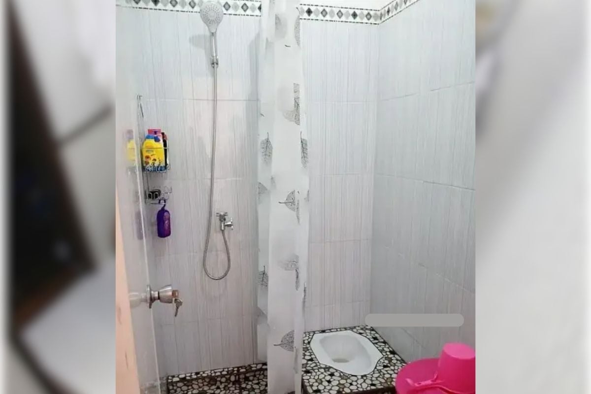 b. Desain Kamar Mandi dengan Tirai