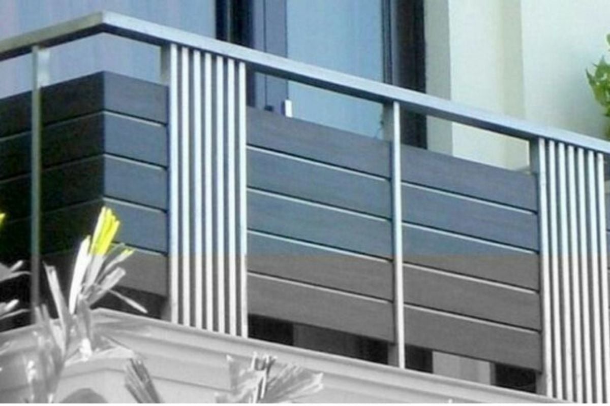 1. Model Pagar Balkon Stainless Terbaru Desain Modern