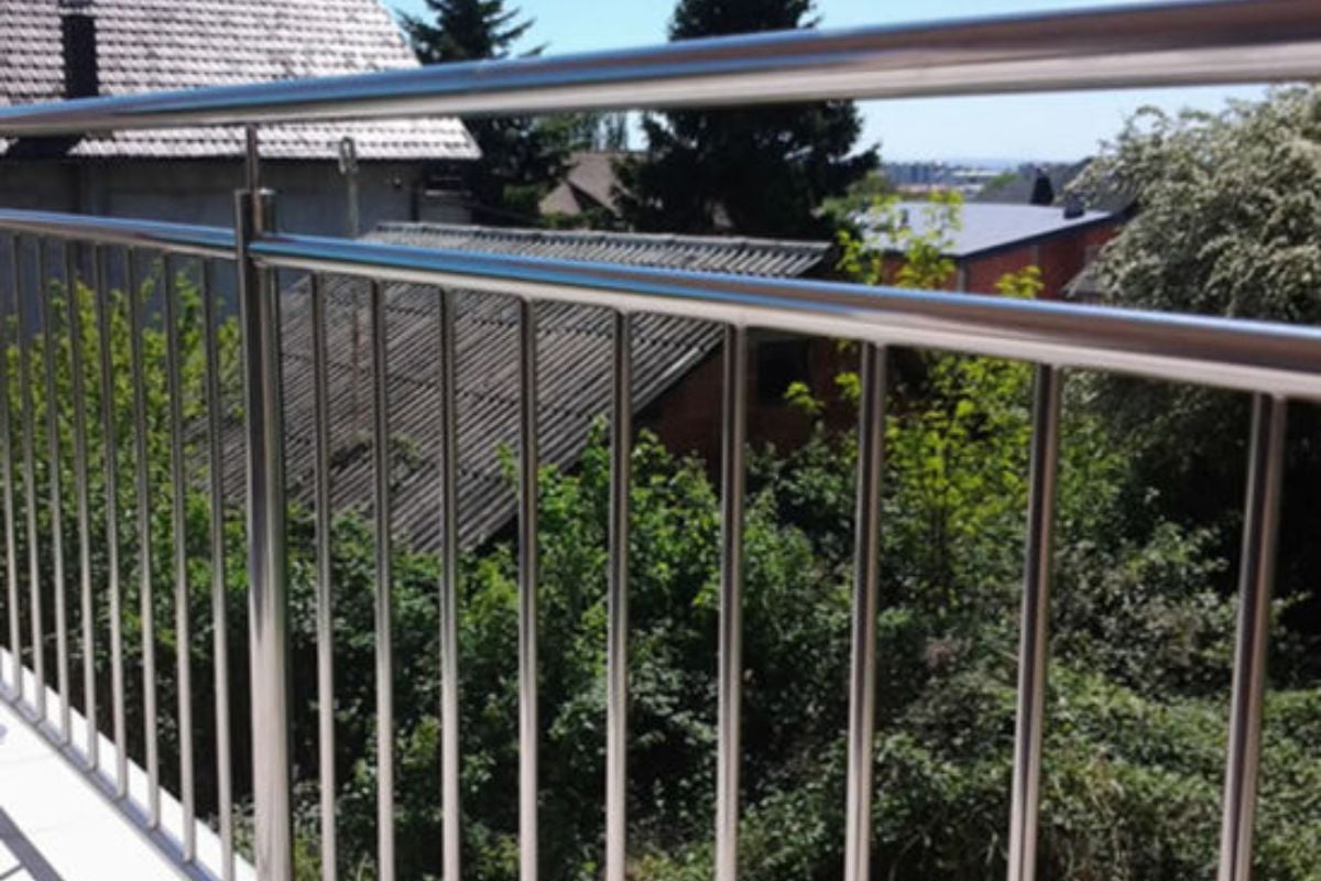 7 Model Pagar Balkon Stainless Terbaru