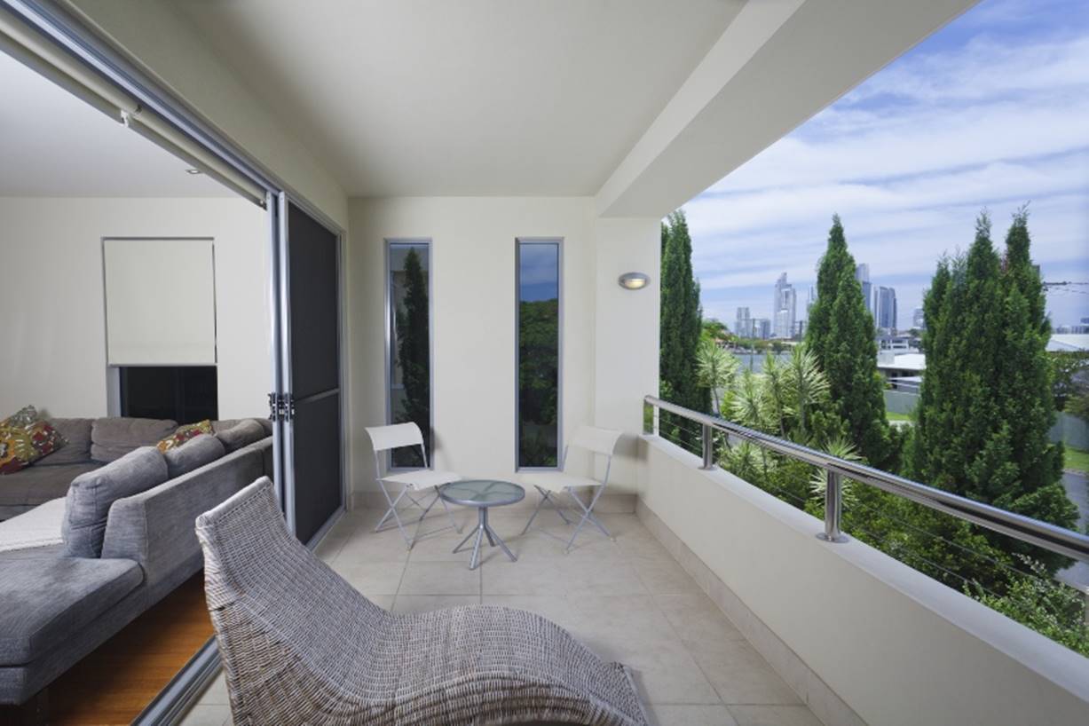 9 Desain Pagar Balkon Minimalis yang Kekinian dan Ramah Anak